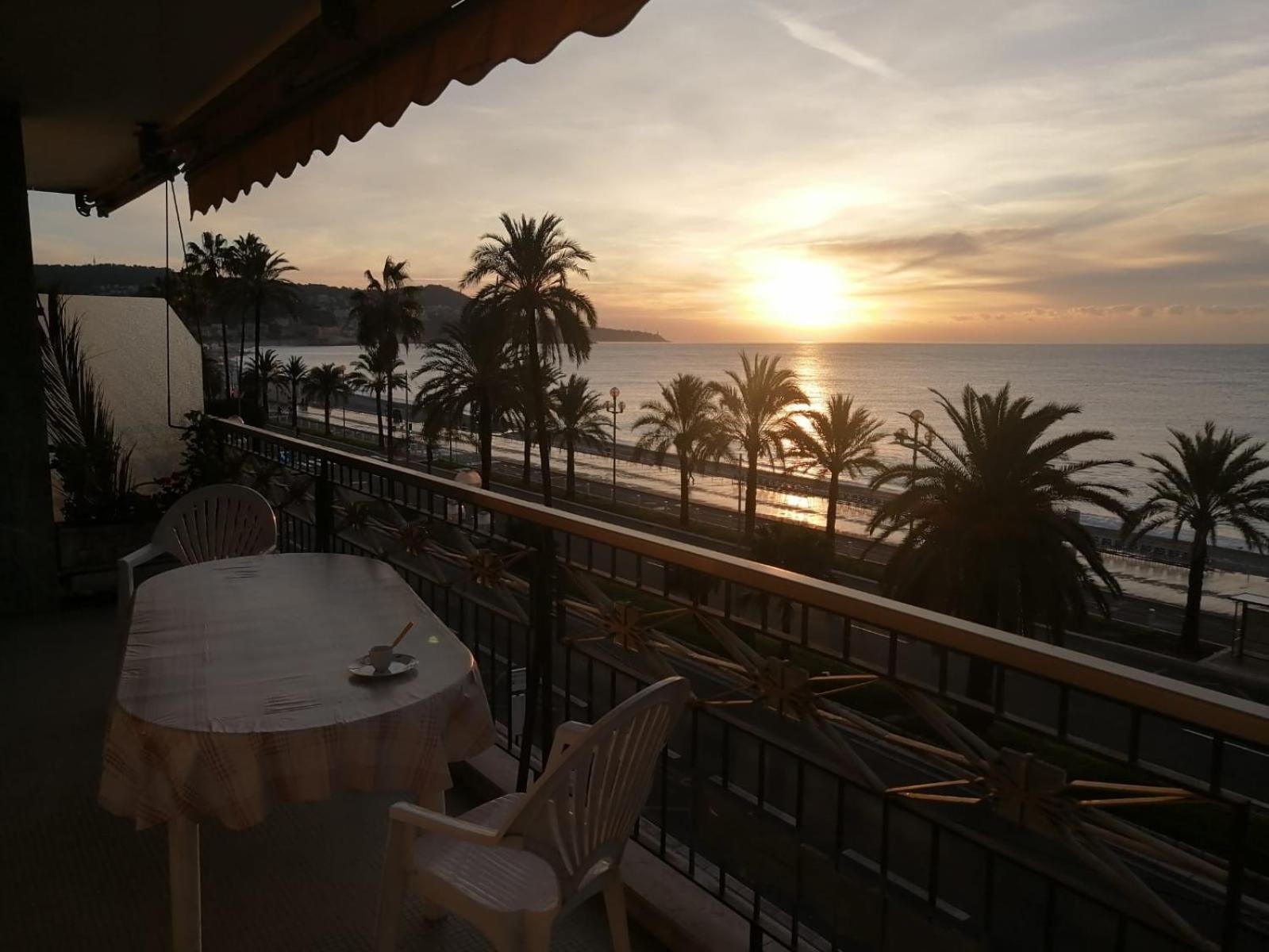 Promenade Holiday - Sea Front Palatin Ницца Экстерьер фото
